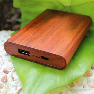 Factory Sell Bamboo Wood Portable Travel Mobile Power Bank 2600mAh 5V 2.1A Output Fast Rechargeable Treasure OEM ODM